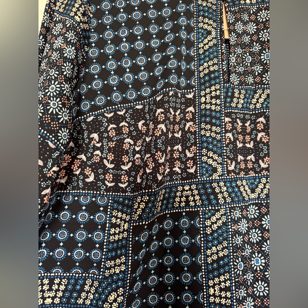 LOFT | Plus Patchwork Back Peplum Blouse - Picture 7 of 9